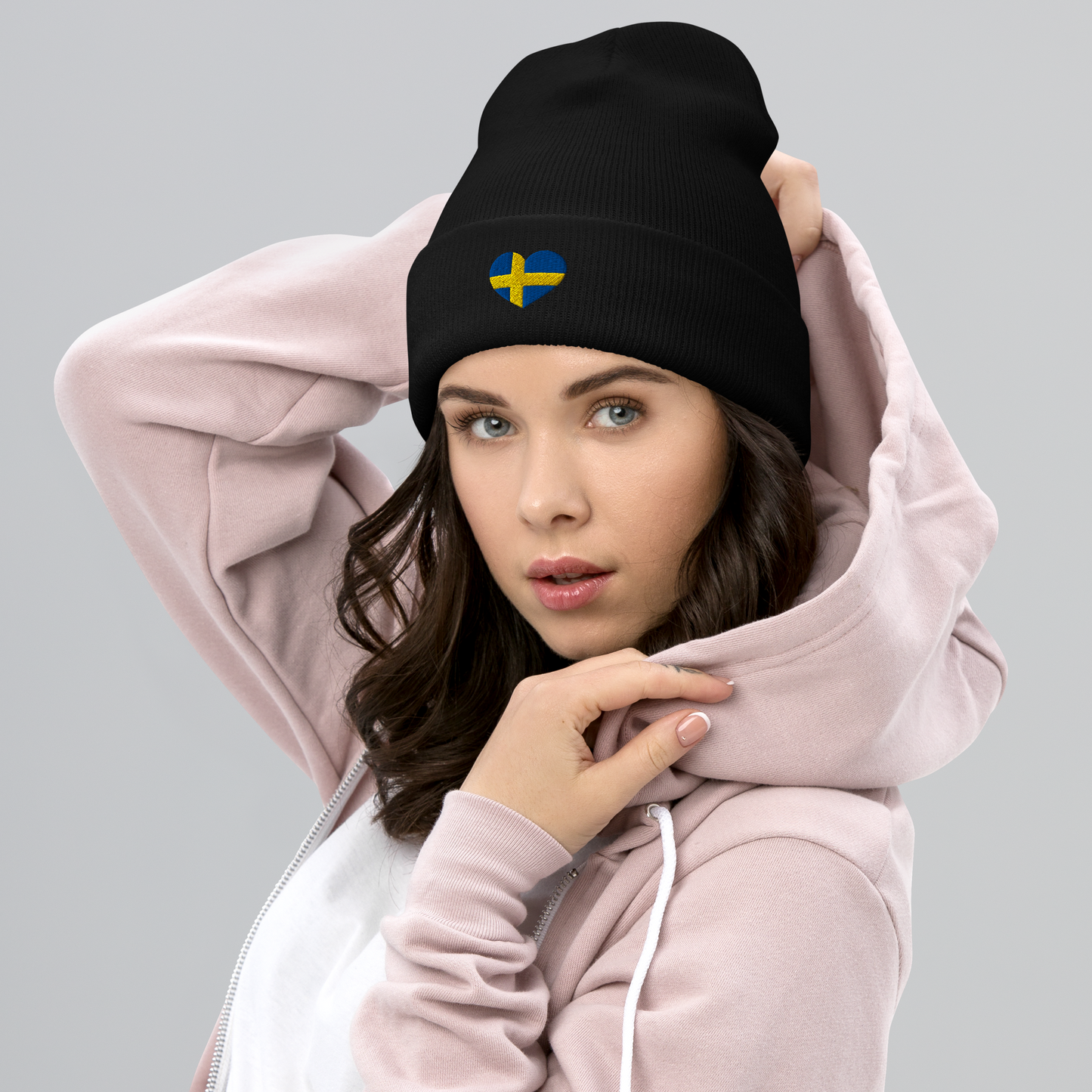 Uppvikt Mössa – Svenskt Hjärta (broderad)