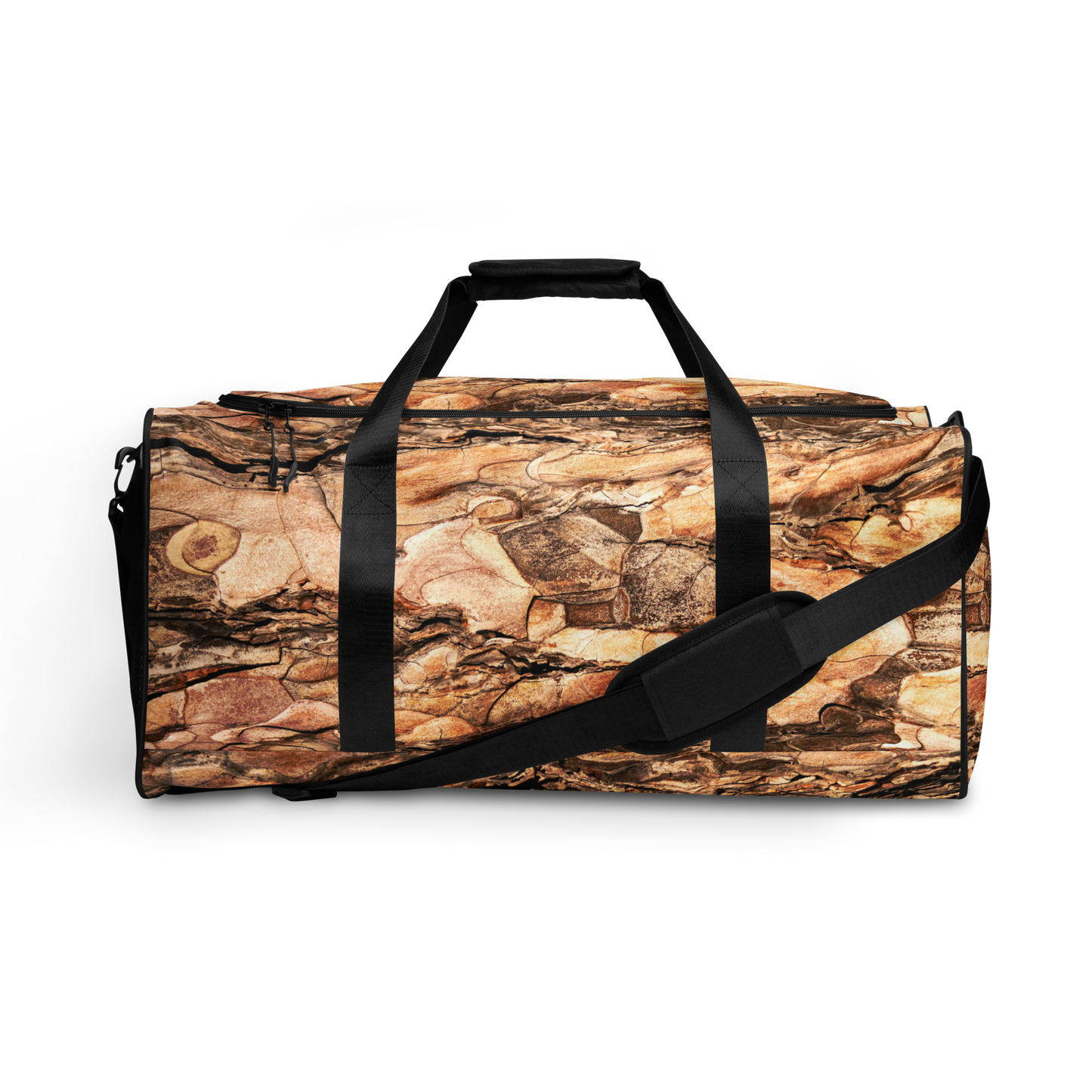 Duffelväska i polyester med svart rem och ett detaljerat mönster som liknar trädbark i bruna och beige färger.
Polyester duffel bag with black strap and detailed pattern resembling tree bark in brown and beige tones.