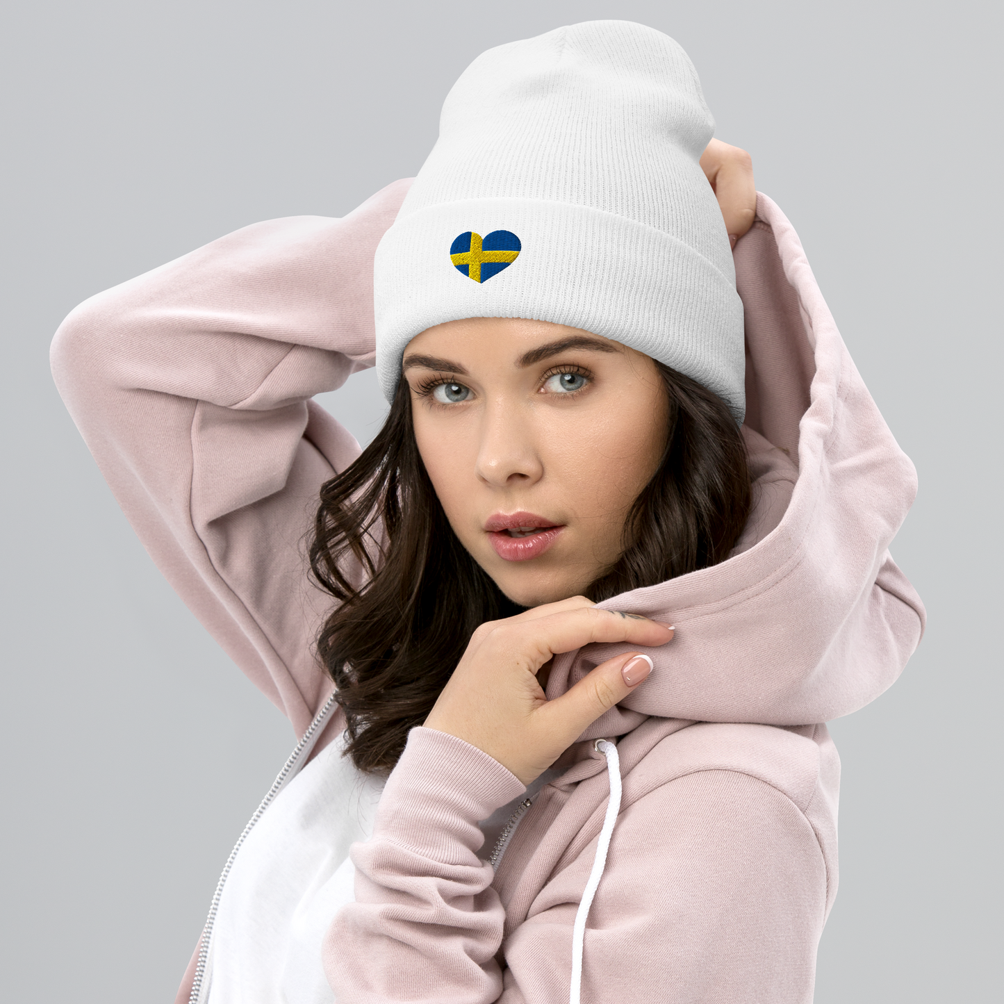 Uppvikt Mössa – Svenskt Hjärta (broderad)