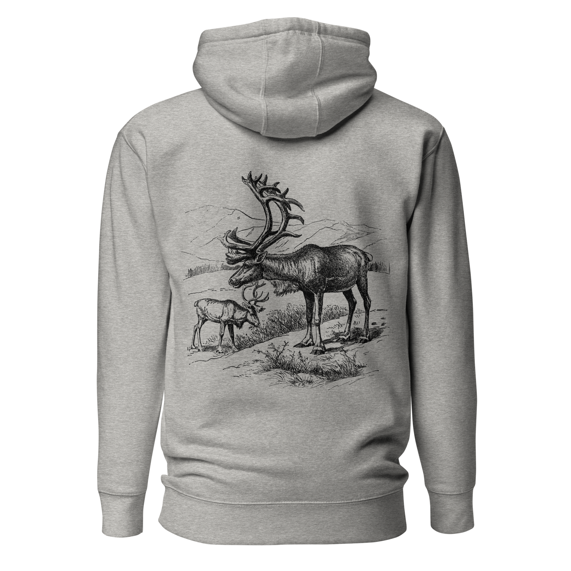 Kolfärgad grå unisex hoodie med ett detaljerat svartvitt tryck av två fjällrenar i ett bergslandskap på ryggen.
Carbon grey unisex hoodie with a detailed black-and-white print of two mountain reindeer in an alpine landscape on the back.