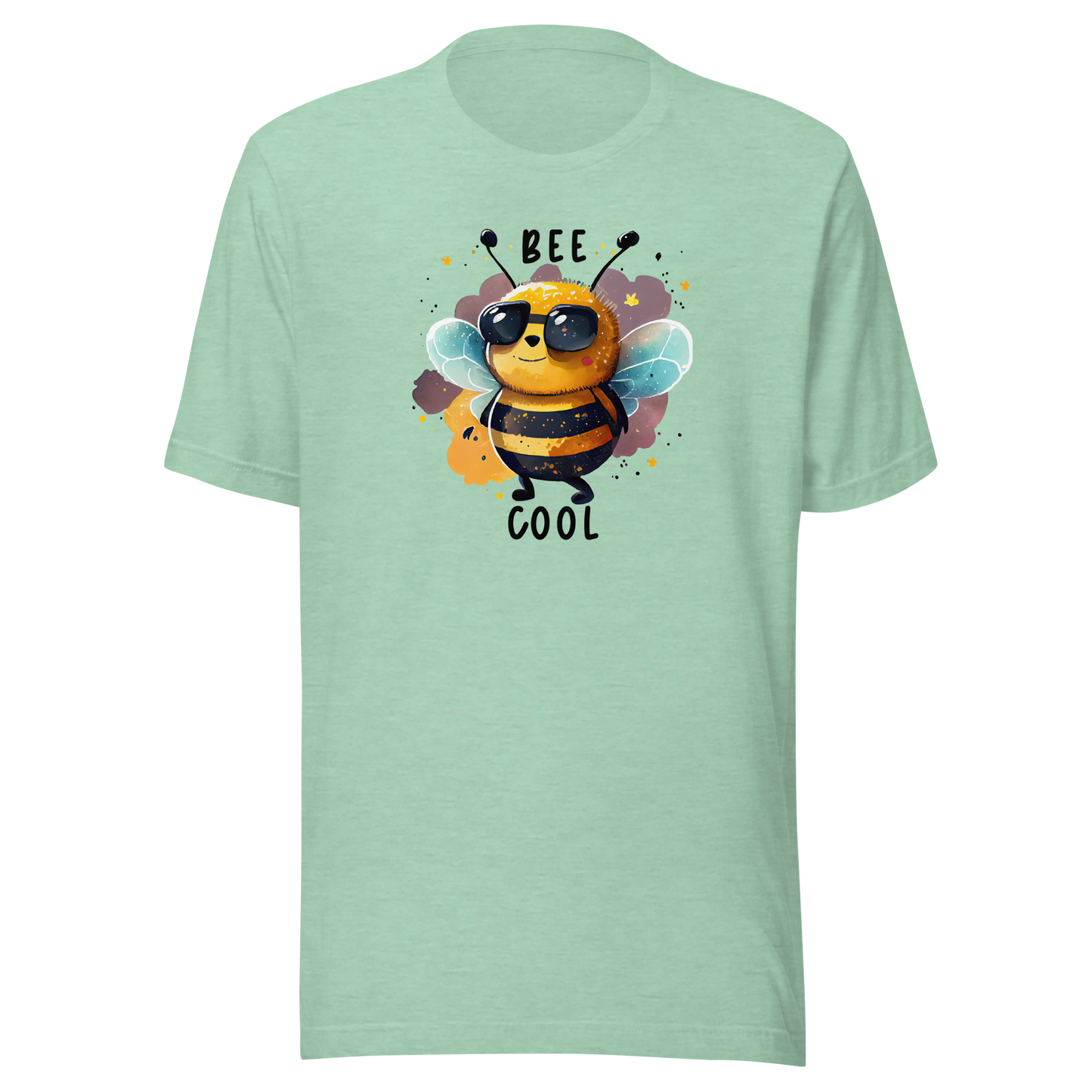 Melerad mintgrön unisex t-shirt med en tecknad bi i solglasögon och texten “Bee Cool” tryckt på framsidan.
Heather prism mint unisex t-shirt with a cartoon bee in sunglasses and the text “Bee Cool” printed on the front.