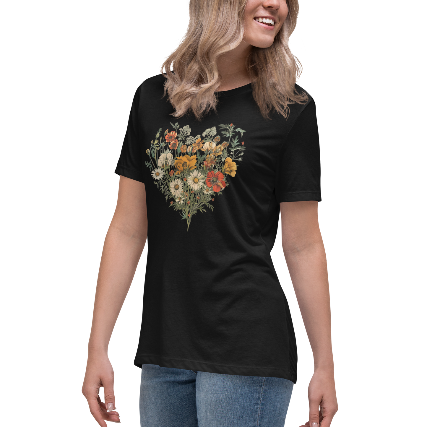 Avslappnad T-shirt för Kvinnor – Hjärta av Vildblommor