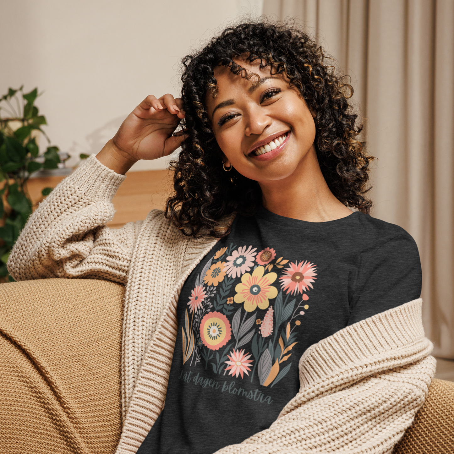 Avslappnad T-shirt för Kvinnor – Låt Dagen Blomstra