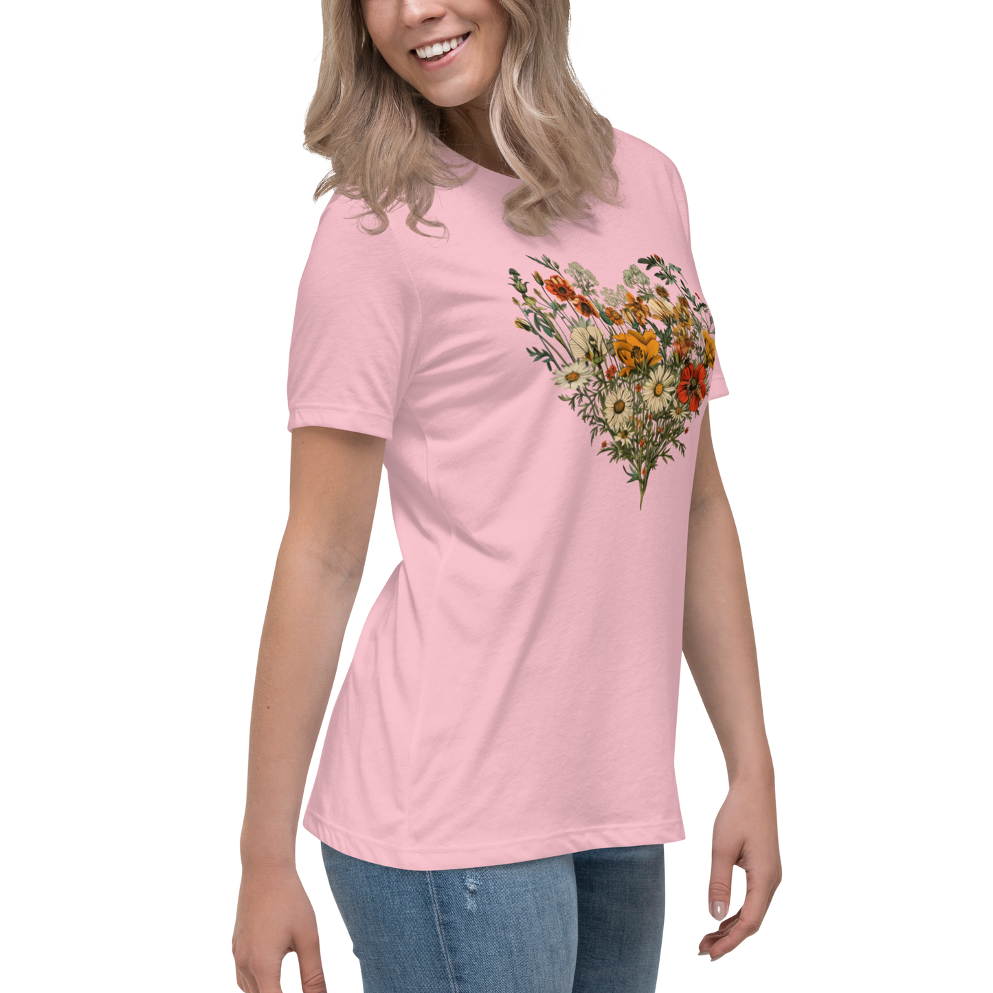 Avslappnad T-shirt för Kvinnor – Hjärta av Vildblommor