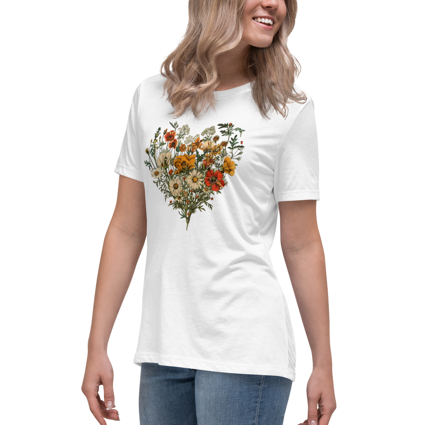 Avslappnad T-shirt för Kvinnor – Hjärta av Vildblommor